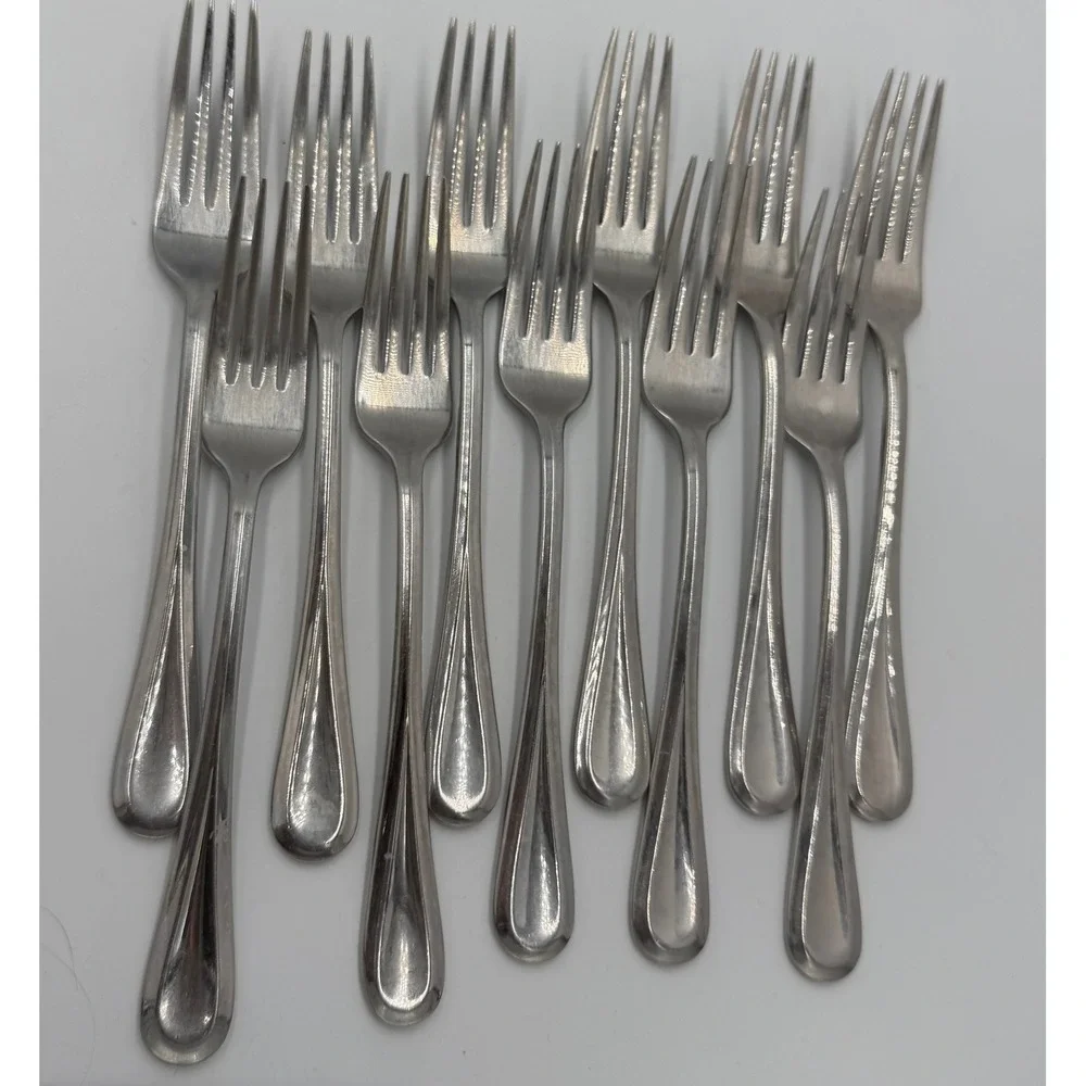 Kirkland Signature‎ 18/10 Stainless Steel Flatware Set 44 Pieces Silverware